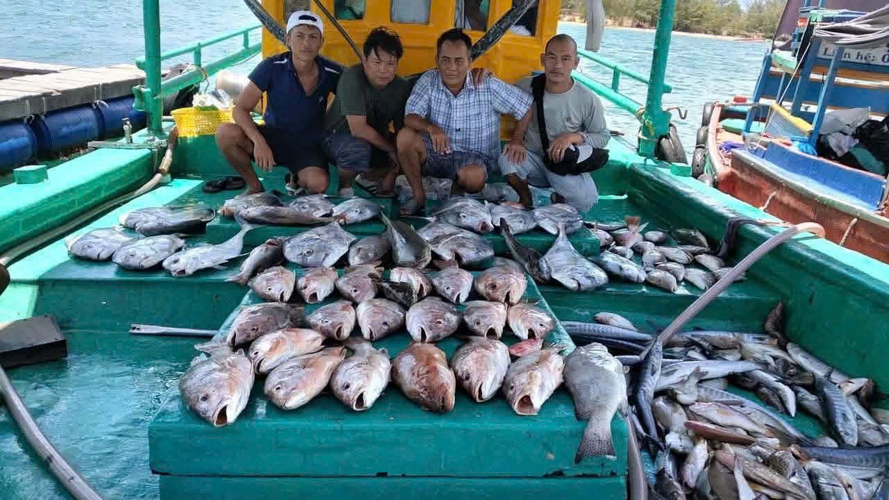 Гость на палубе во время первого выхода в море из Нячанга